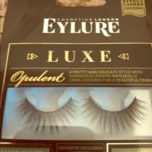 EYLURE LONDON.  MINK EFFECT LASHES.